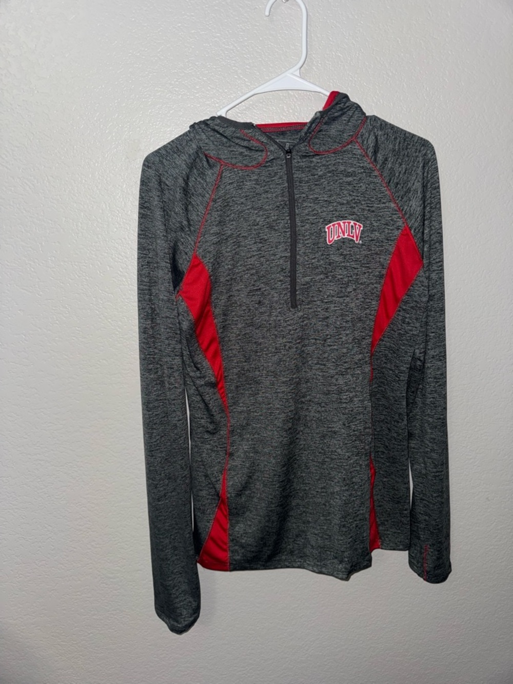 Women's Gray & Red Hooded Quarter-Zip Pullover